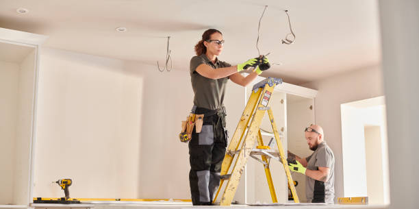 Best Electrical Troubleshooting Services  in Independence, IA