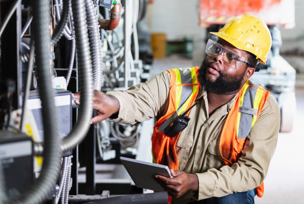 Best Electric Panel Repair  in Independence, IA